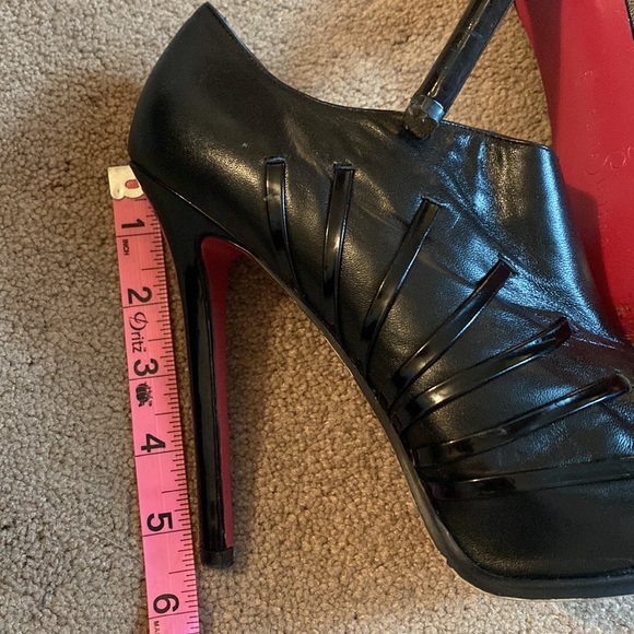 🔥 Paris Hilton Leather Platform Vamp Bootie 🔥 - Picture 4 of 6